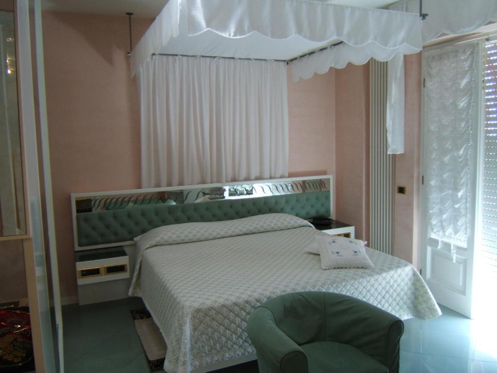 Hotel Matilde Marina di Massa Ruang foto