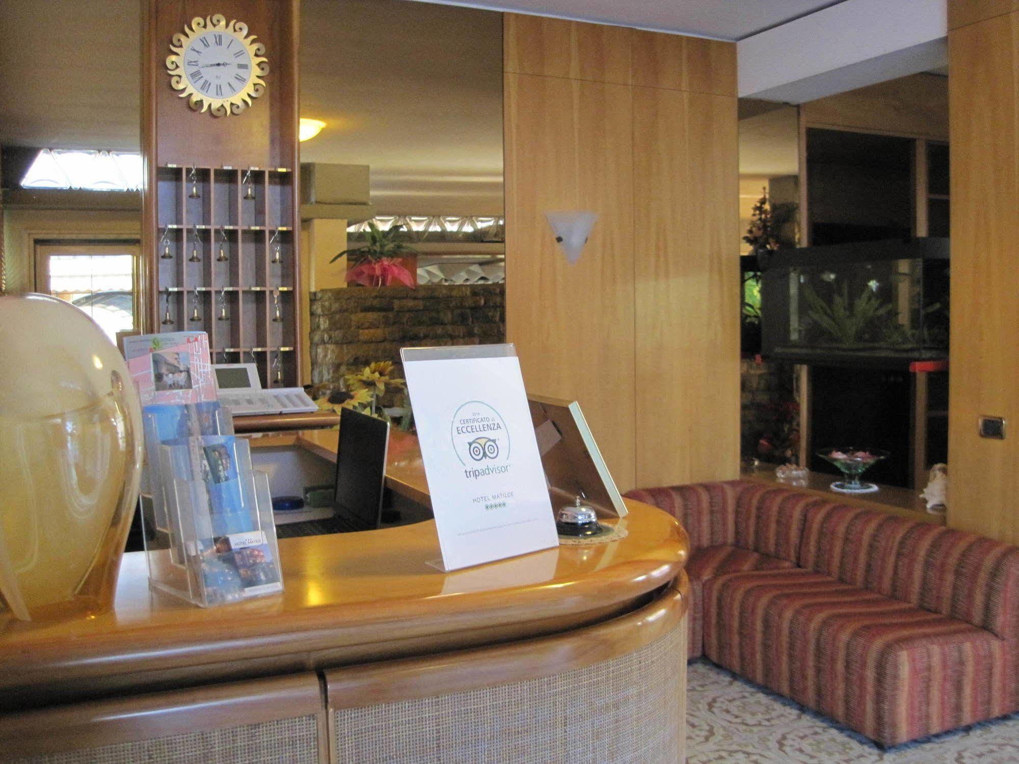 Hotel Matilde Marina di Massa Bagian luar foto